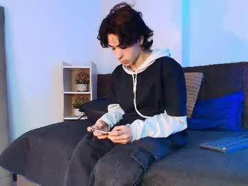 Watch noah_starks performing live on BoomCams free cam network