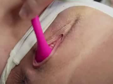 Watch noletta performing live on BoomCams free cam network