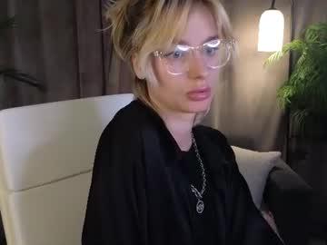 Watch noramoreau performing live on BoomCams free cam network
