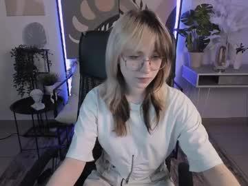 Watch nyxcalderra performing live on BoomCams free cam network