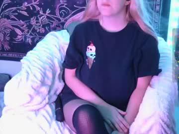 Watch officialvenus performing live on BoomCams free cam network