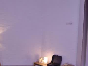 Watch oh__lily performing live on BoomCams free cam network