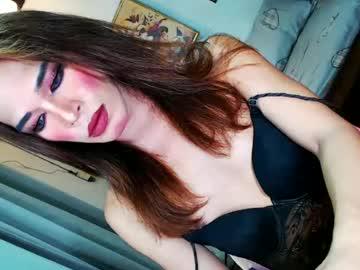 Watch ohlalasamanthaxxx143 performing live on BoomCams free cam network