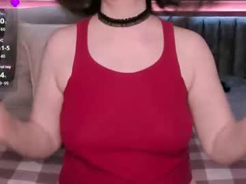 Watch ohmynellie performing live on BoomCams free cam network