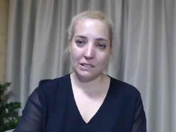 Watch ohsweetmari performing live on BoomCams free cam network