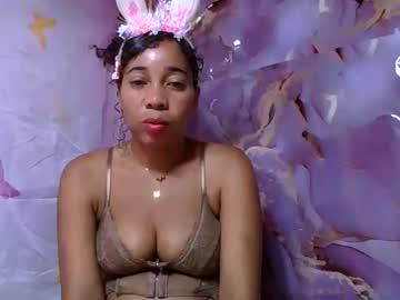 Watch olinaa performing live on BoomCams free cam network