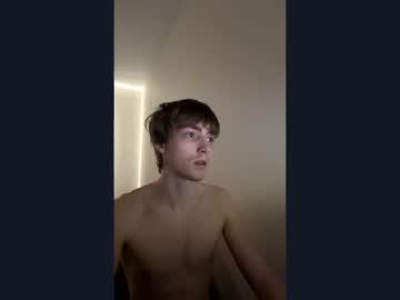 Watch oliver592621 performing live on BoomCams free cam network