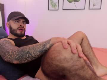 Watch oliver_39 performing live on BoomCams free cam network