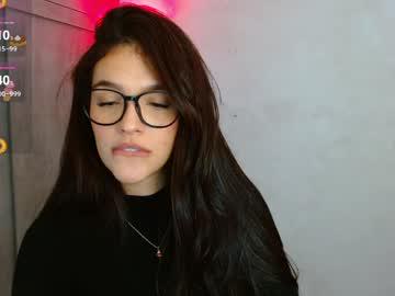 Watch oliviabran_ performing live on BoomCams free cam network