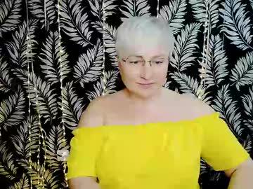 Watch oliviaoskar_ performing live on BoomCams free cam network