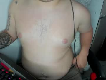 Watch onewhiteboichub performing live on BoomCams free cam network