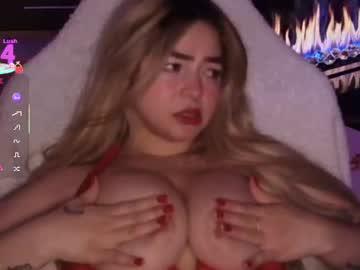 Watch oriannafox performing live on BoomCams free cam network