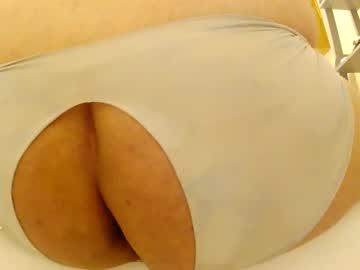 Watch papabearbackdoor performing live on BoomCams free cam network