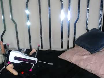 Watch peachrougeh performing live on BoomCams free cam network