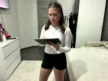 Watch peachyvibee performing live on BoomCams free cam network
