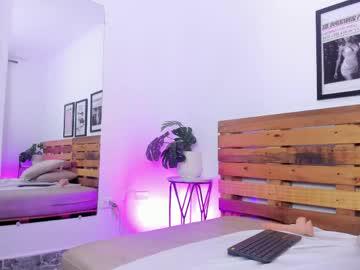 Watch peeachygirl performing live on BoomCams free cam network