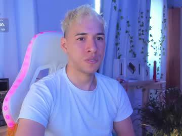 Watch petter_coleman performing live on BoomCams free cam network