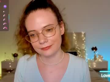 Watch pinky_piee_ performing live on BoomCams free cam network