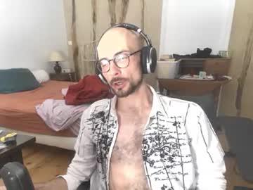 Watch plsmakemynight performing live on BoomCams free cam network
