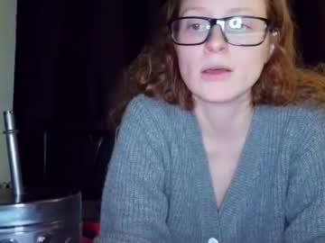 Watch poisonivyy95 performing live on BoomCams free cam network