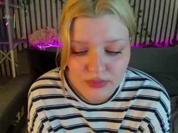 Watch polly__mayer performing live on BoomCams free cam network