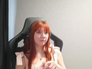 Watch polyamilk performing live on BoomCams free cam network