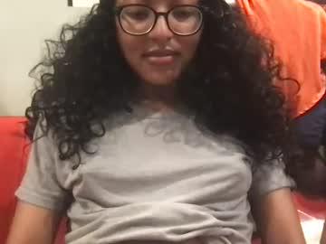 Watch prettyhuman6 performing live on BoomCams free cam network