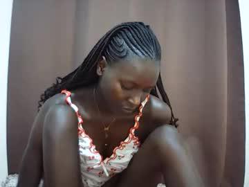Watch queen_0012 performing live on BoomCams free cam network