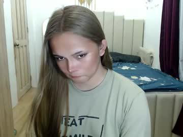 Watch queen_heart0 performing live on BoomCams free cam network