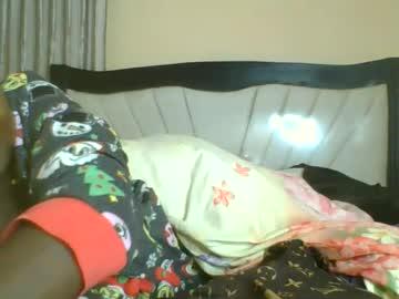 Watch queen_wow2 performing live on BoomCams free cam network