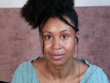 Watch rachelannxd performing live on BoomCams free cam network