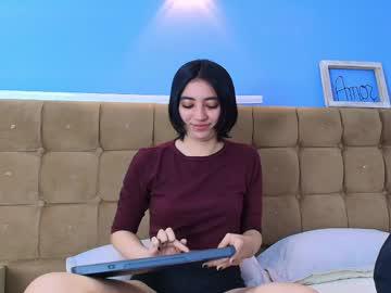 Watch raechel_morgan performing live on BoomCams free cam network