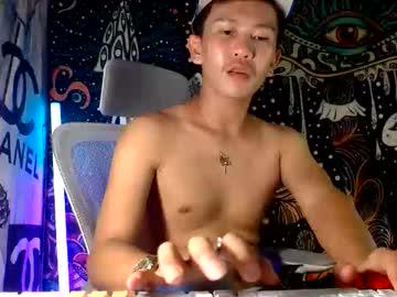 Watch ralfhuge24 performing live on BoomCams free cam network