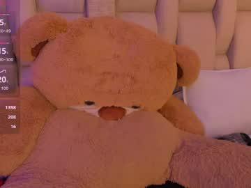 Watch raquellevalmont performing live on BoomCams free cam network