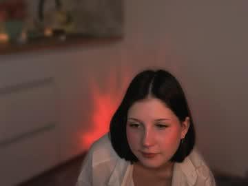 Watch rarumeoww performing live on BoomCams free cam network