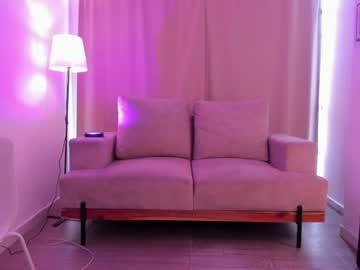 Watch raven_stonne performing live on BoomCams free cam network