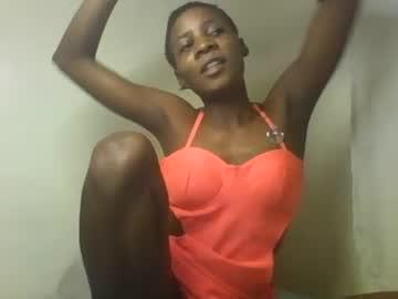 Watch raylucia performing live on BoomCams free cam network