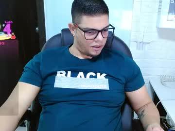 Watch realjoel performing live on BoomCams free cam network