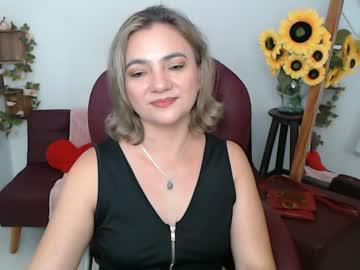 Watch rebeca_milf performing live on BoomCams free cam network