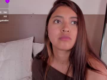 Watch rebeca_williams_ performing live on BoomCams free cam network