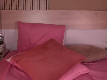 Watch red_doll__ performing live on BoomCams free cam network