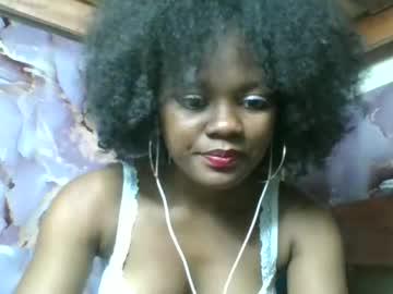 Watch reinechi performing live on BoomCams free cam network