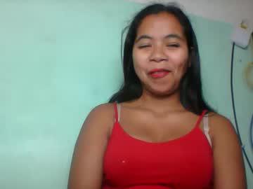 Watch rinah856024 performing live on BoomCams free cam network