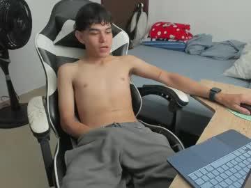 Watch ronaldmq20 performing live on BoomCams free cam network
