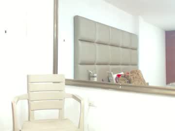 Watch rose_valentiine performing live on BoomCams free cam network