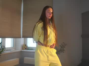 Watch rosemarielupkes performing live on BoomCams free cam network