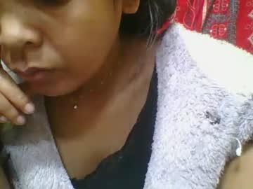 Watch rosia685234 performing live on BoomCams free cam network