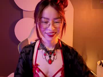 Watch rosse_98_ performing live on BoomCams free cam network