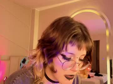 Watch rossiie_hunt_ performing live on BoomCams free cam network