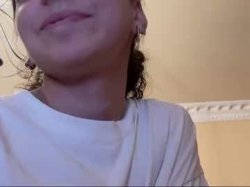 Watch roxieflexie performing live on BoomCams free cam network